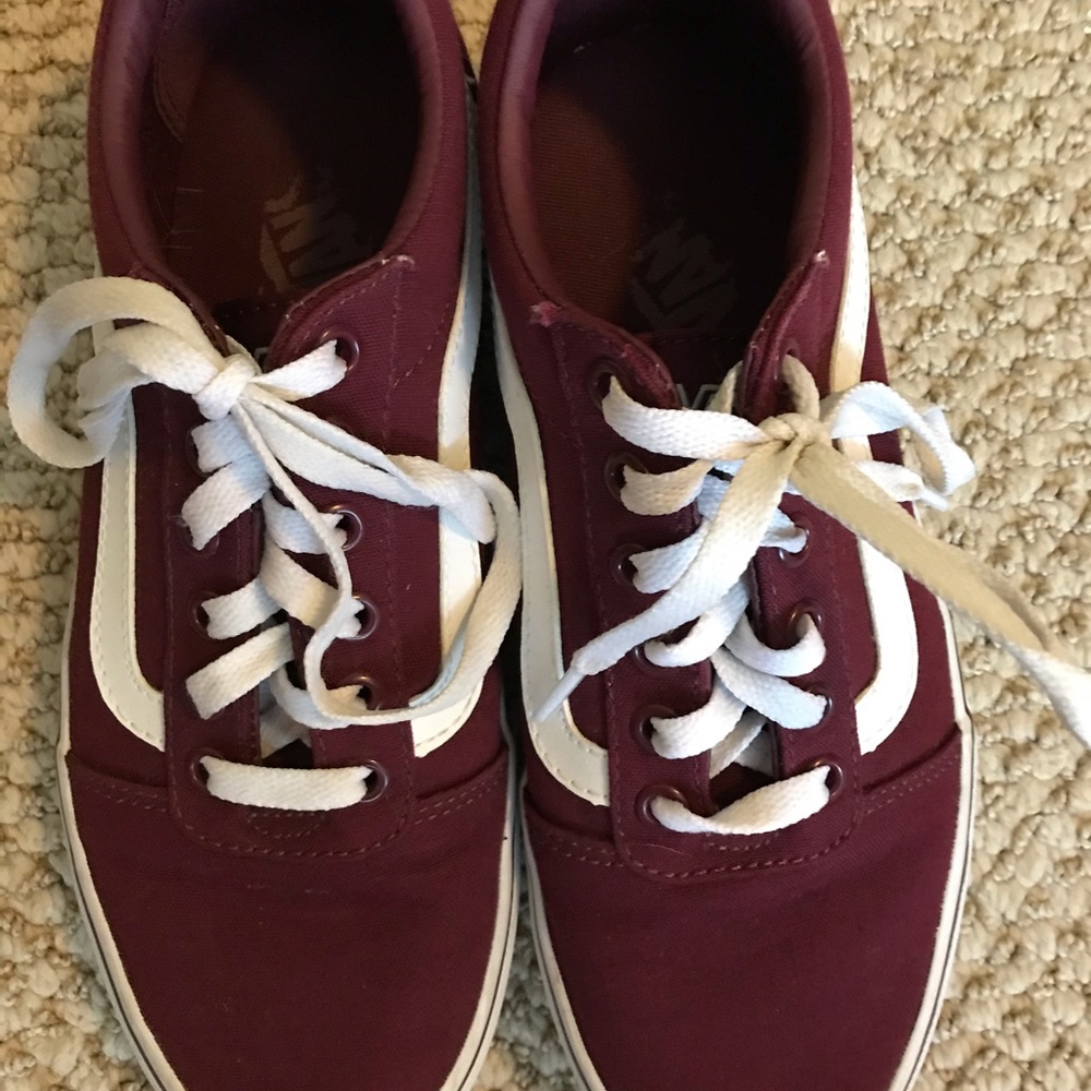 Vans! - Picture 2 of 3